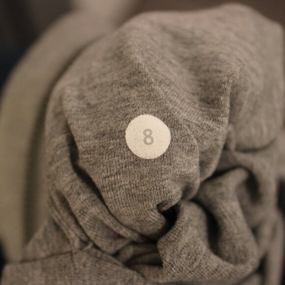 Lululemon Sway Jacket Gray Asymmetric Zipper Cowl Neck Size 8 Thumbholes - Picture 4 of 4